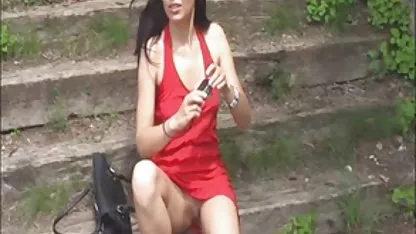 Rambut pirang bokep jepang ngintip buka baju